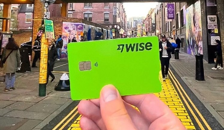 Платіжна система Wise почала блокувати картки громадян РФ та Білорусі