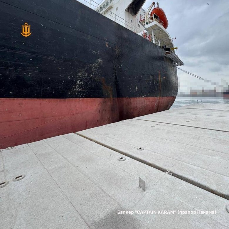 РФ атакувала два цивільних судна на Одещині: що відомо?