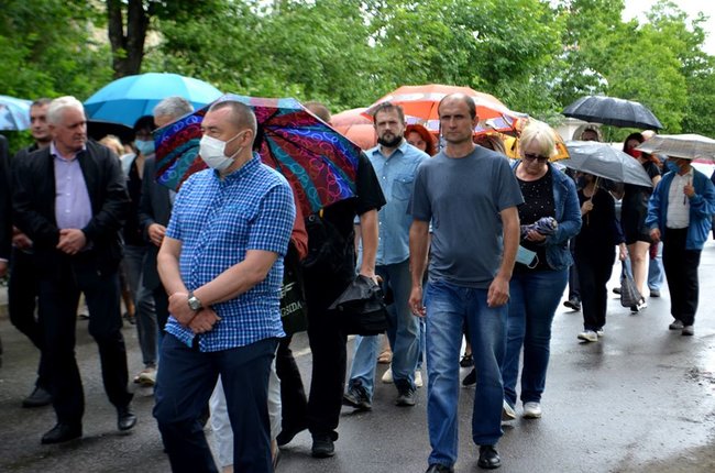 В Івано-Франківській області попрощалися з трагічно загиблою волонтеркою-парамедиком Іриною Шевчишин 15