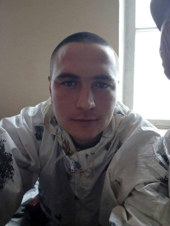 Погибшего на Донбассе воина Владимира Бузовского похоронили на Сумщине 01