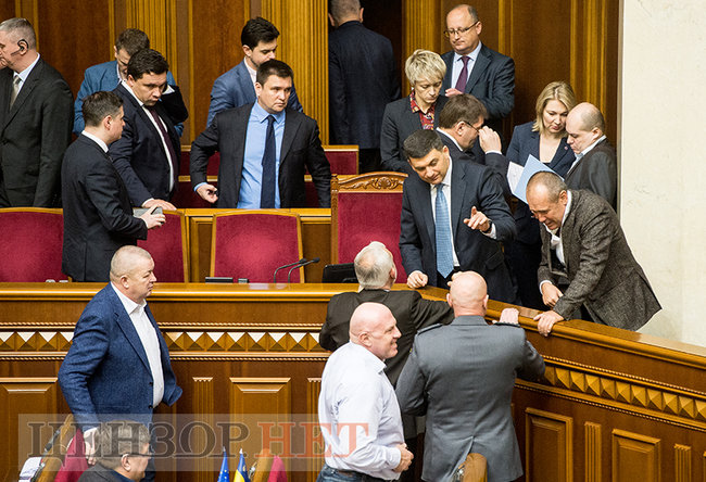 Листування Купрія про яхту, обійми Лозового і Бахтєєвої, черга до Гройсмана, - день роботи ВР 22 березня 15