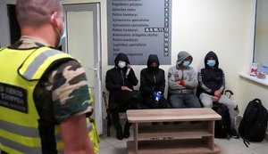 Среди проникших в Литву из Беларуси нелегалов обнаружили россиян