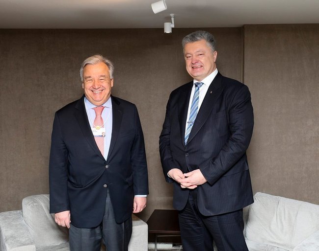 Порошенко обговорив із генсеком ООН Гутеррешем розгортання миротворчої місії на Донбасі 01