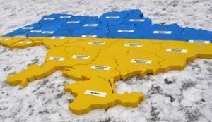 Весь прошедший год мы пытались объяснить: стране не нужна война между центральной властью и местным самоуправлением. Но нас не слышат, - инициаторы создания партии