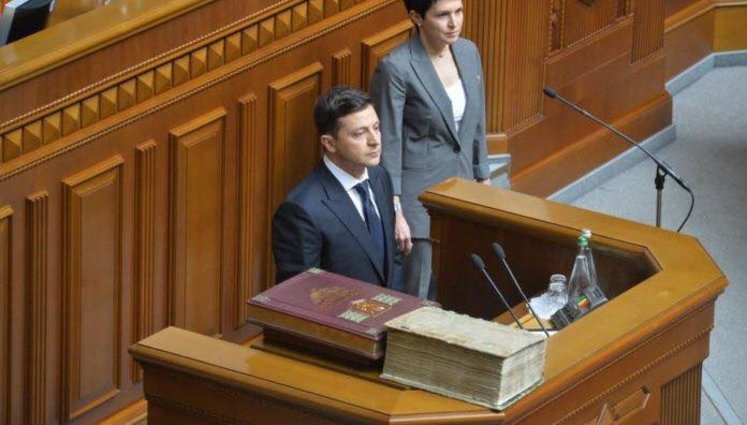 Україна має повернути всі свої території, - Зеленський