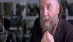 "Ви думаєте, його вбив Путін? Це абсолютно дурна розмова! Я не хотів би продовжувати. Ви - расисти", - кремлівський пропагандист Дугін перервав інтерв'ю ВВС після питання про Нємцова. ВIДЕО