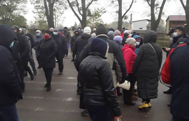 Предприниматели на Житомирщине перекрыли международную трассу из-за карантина, - полиция 01