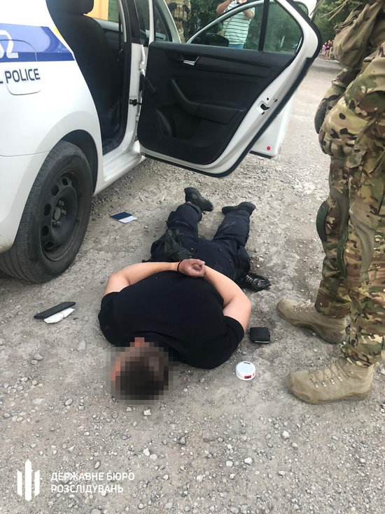Суд в Мариуполе вынесет приговор банде экс-полицейских: вымогали деньги от наркозависимых, сбывали психотропы 01