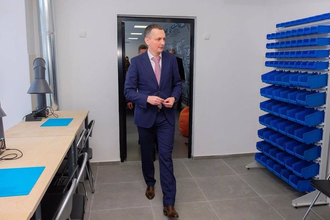 Дніпропетровська ОДА створила новий освітній простір у Магдалинівській школі, - Голик 01