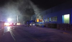 Вдруге за добу окупанти атакували найбільший склад Rozetka. ФОТОрепортаж