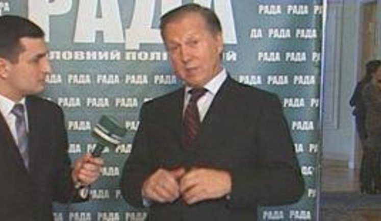 В "Регионах" требуют остановить в Раде "маски-шоу" в вышиванках. ВИДЕО