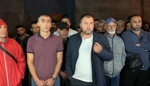 Затриманих під будівлею ФСБ РФ кримських татар відпустили, - "Кримська солідарність". ВIДЕО