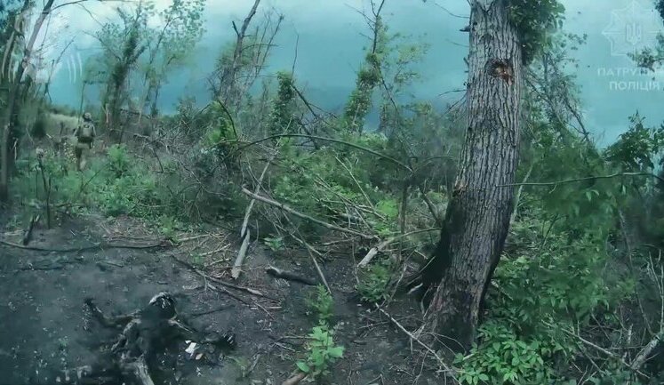 Ukrainian defenders entered enemy dugout and planted anti-tank mine to destroy it. VIDEO