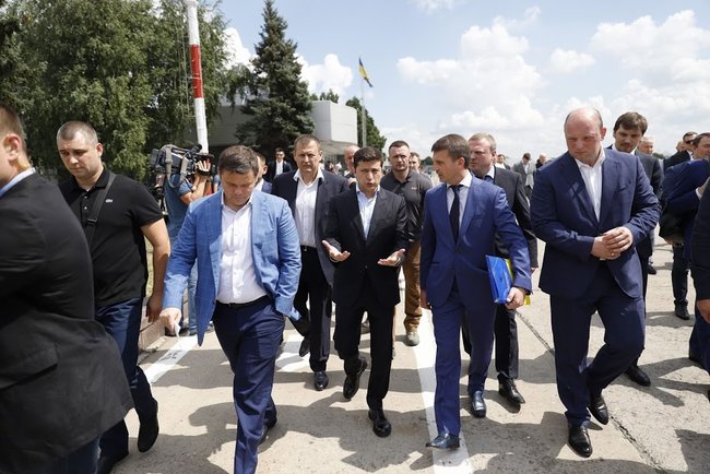 Зеленський і Філатов обговорили перспективи реконструкції Дніпровського аеропорту 01