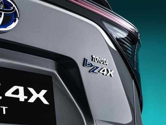 Toyota к 2025 году представит 15 электромобилей 03