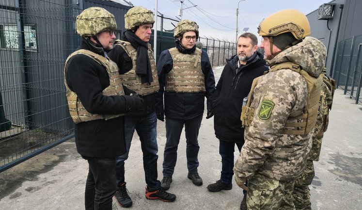 Глави МЗС Австрії, Чехії і Словаччини відвідали прифронтову зону на сході України. ВІДЕО+ФОТО