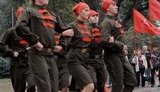 Коммунисту-революционеру в центре Луганска установили памятник. ФОТОрепортаж