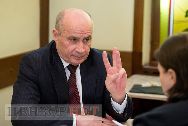 Назір Бадахов: Мене запросив глава Державної судової адміністрації та сказав, що жодних тендерів проводити не треба. Що це вказівка Гройсмана 04