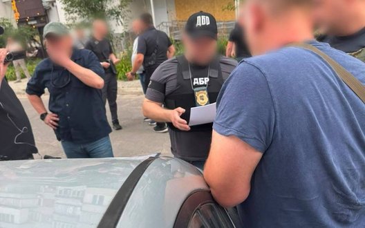За $7 000 обіцяли «списати» зі служби: на Херсонщині викрили двох військовослужбовців