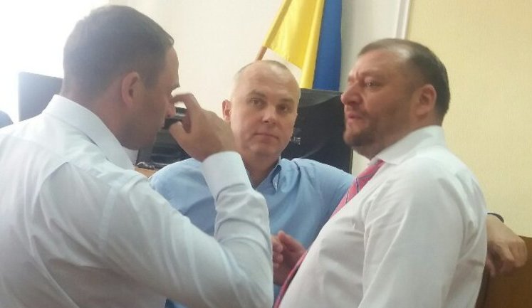 Добкіна готові взяти на поруки Шуфрич, Святаш, а також брат-депутат. ФОТО
