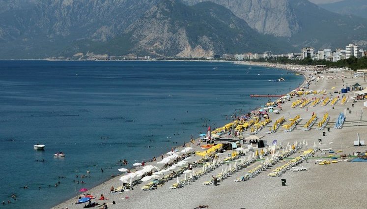 Глава МЗС Туреччини Чавушоглу пояснив, чому Анкара не вводить санкції проти РФ: Як тоді торгувати і чи приїдуть туристи?
