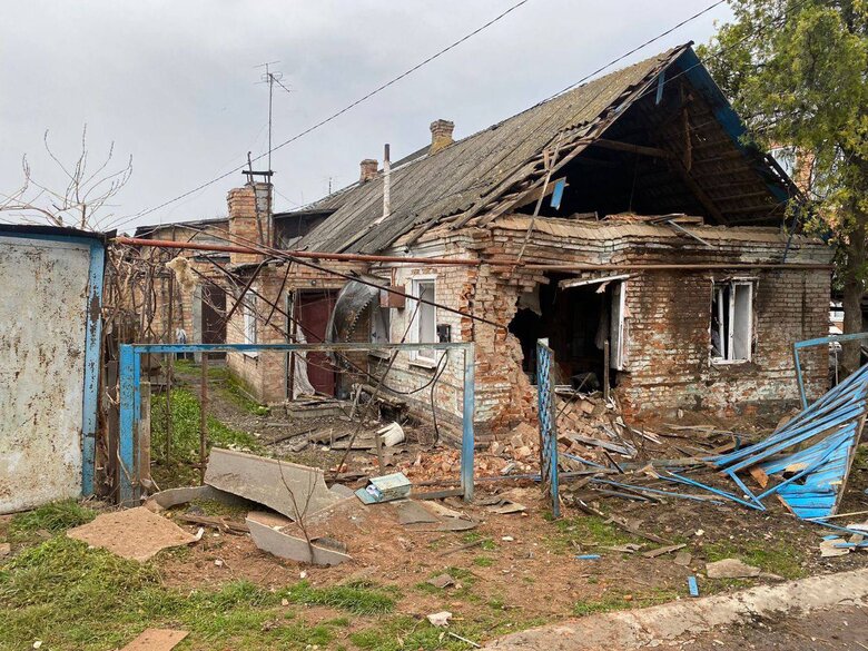 Росіяни обстріляли Нікополь з артилерії, є руйнування, - ОВА 02