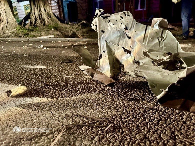 Російська атака на Дніпро: загиблий, поранені та масштабні пожежі