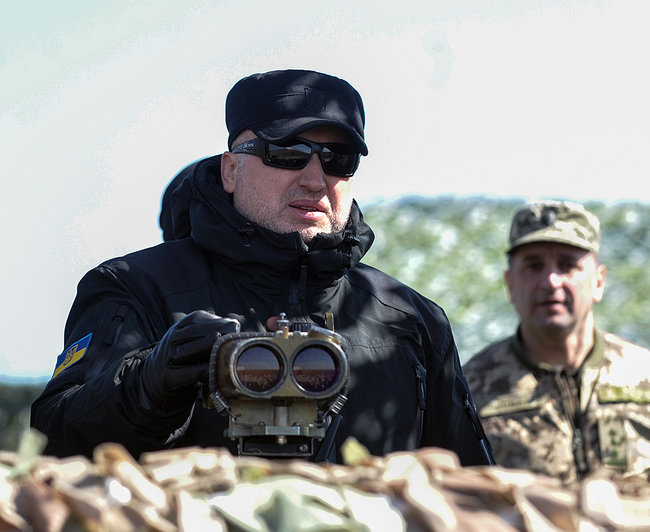 Розпочато державні випробування нової ракетної зброї, - Турчинов 03