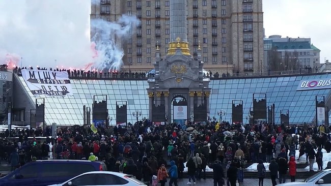 У центрі Києва відбулась акція Кава на Майдані, учасників пригощали тортами та цукерками 31