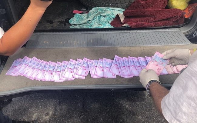 СБУ задержала жителя Черкасщины при попытке продажи трех килограммов ртути 01 СБУ задержала жителя Черкасщины при попытке продажи трех килограммов ртути 01