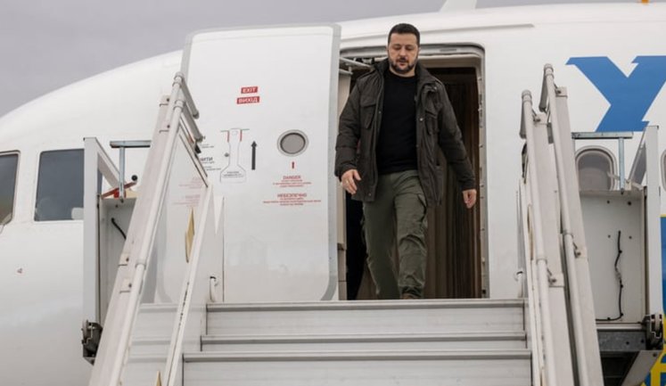 Дрон не загрожував літаку Зеленського, а вибухнув за 160 км від аеропорту, - АР