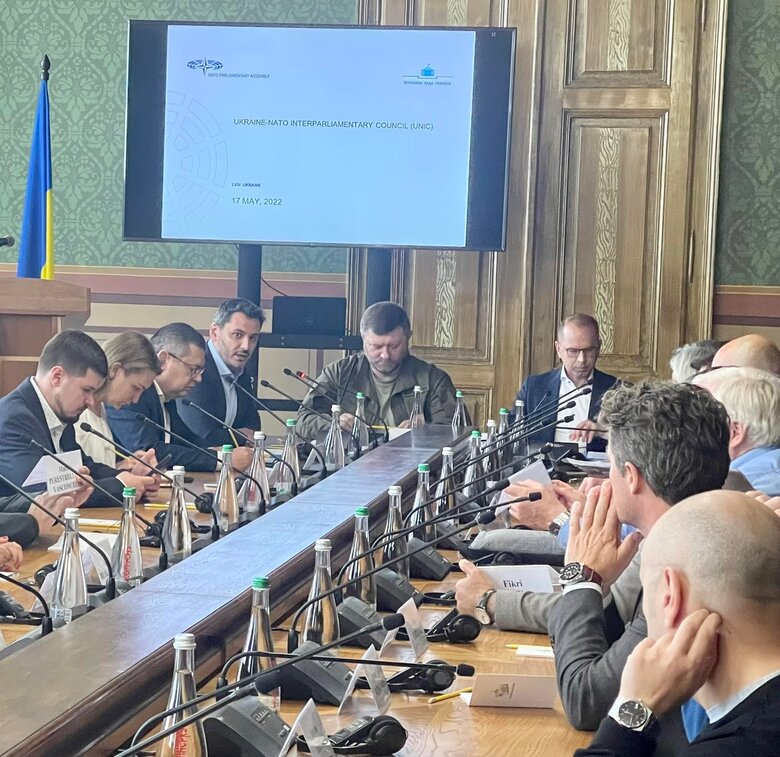 Слуга народу Єгор Чернєв: Ми склали іспит щодо використання HIMARS. Тому зараз говоримо про те, що ми уже дозріли до танків, літаків 03