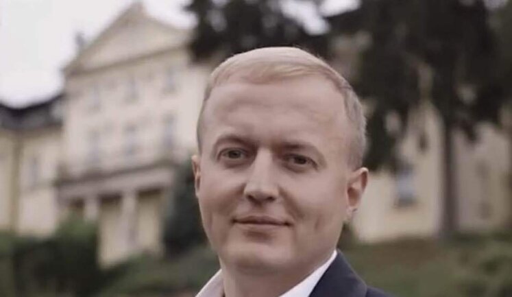 Ex-prosecutor Ilnytsky, who recently celebrated luxurious wedding in Lviv region, was supposed to be served with summons, but he was not found at any of addresses, - journalist Ferens
