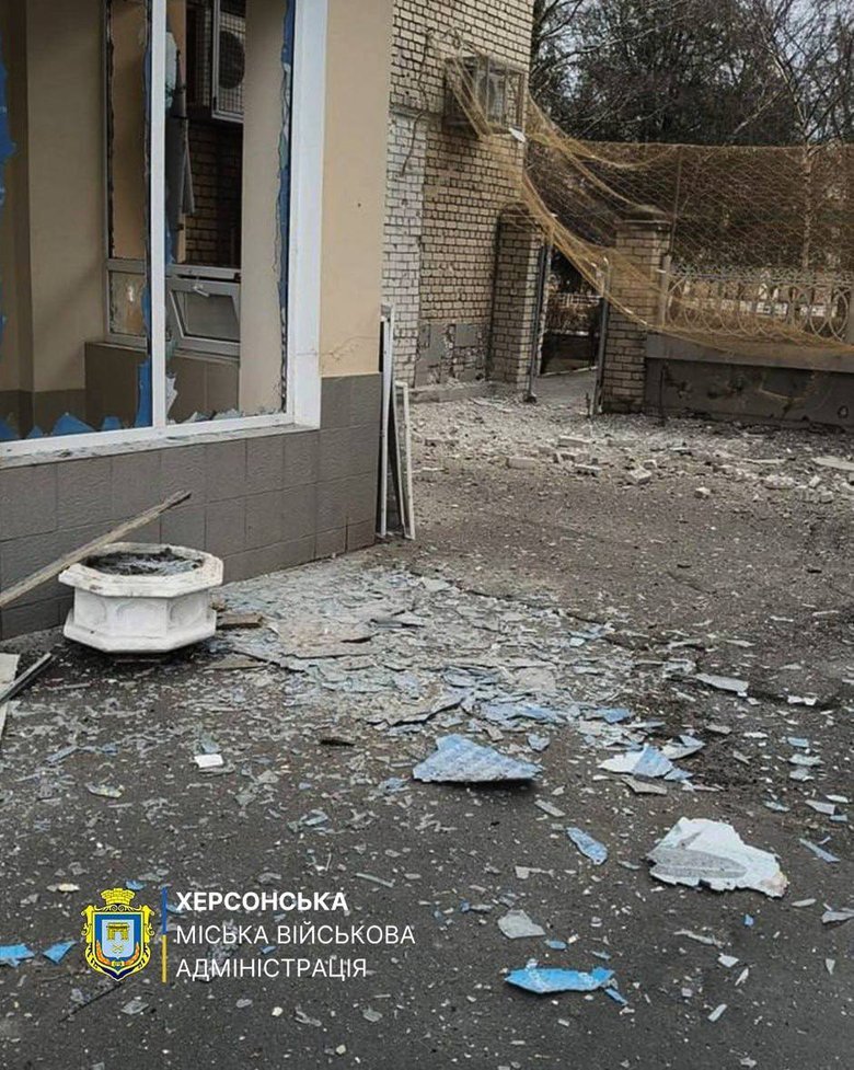 Последствия российского удара по медучреждению в Херсоне