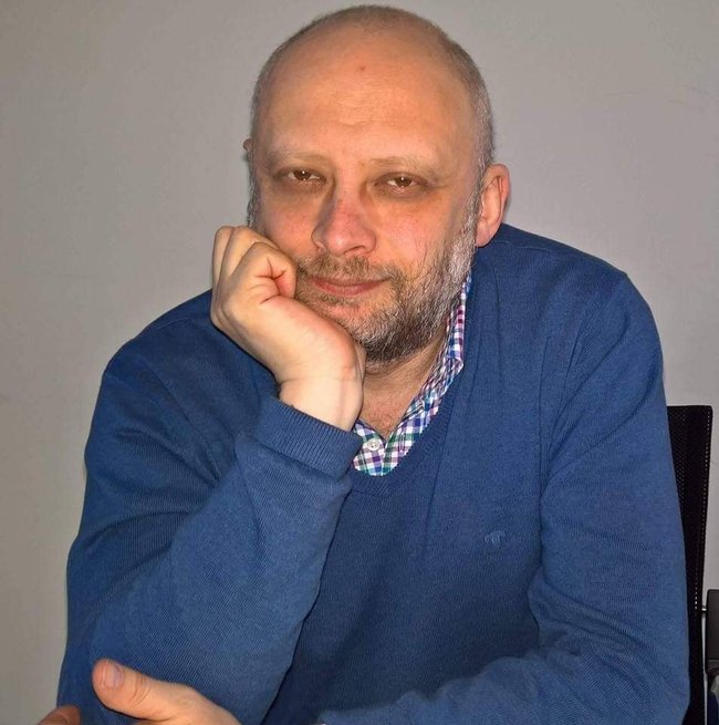 Гендиректор видавництва Фоліо Олександр Красовицький: Українському ринку книги необхідне 100%-ве ембарго на ввезення книг з Росії. Взагалі будь-якого інформаційного продукту 01