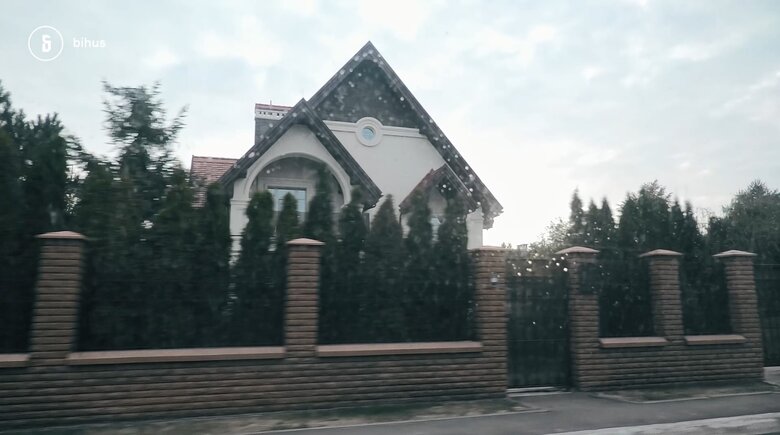 Дружина заступника голови Нацполіції Тишлека має паспорт РФ, - ЗМІ 05