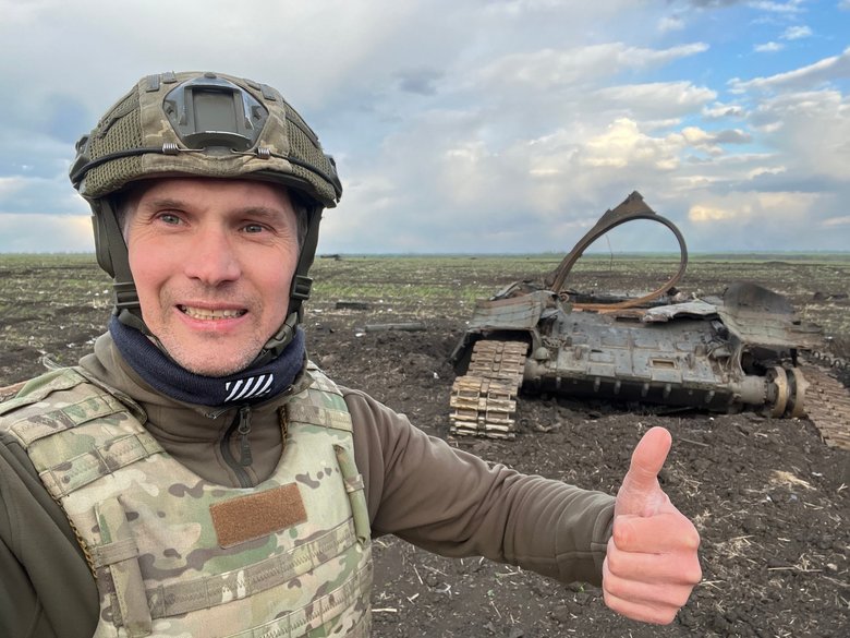 Українські бійці на Харківщині знищили з німецьких гранатометів Panzerfaust 4 нових російських танки Т-72Б3, - Бутусов 01