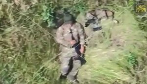 Бійці 60 ОМБр зафільмували невдале самогубство окупанта на Лиманському напрямку фронту. ВIДЕО