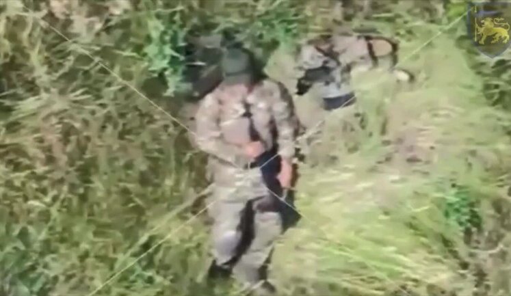 Бійці 60 ОМБр зафільмували невдале самогубство окупанта на Лиманському напрямку фронту. ВIДЕО