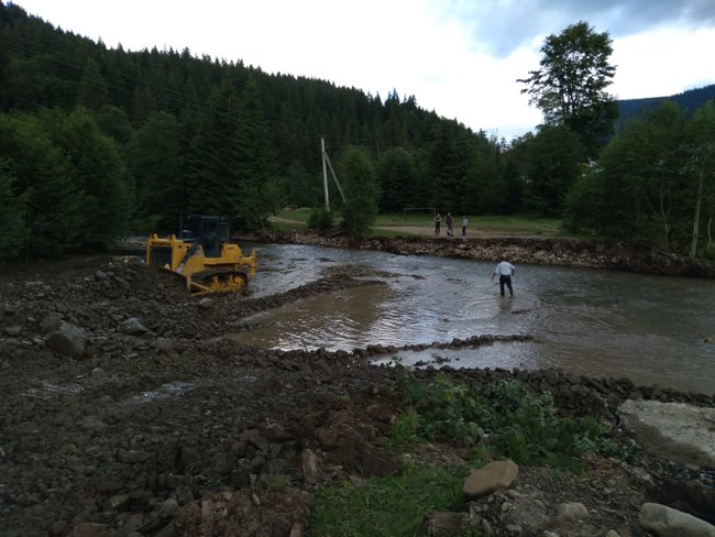 Инженерно-саперный батальон Тиса 128-й ОГПБр участвует в ликвидации последствий наводнения на Закарпатье 01