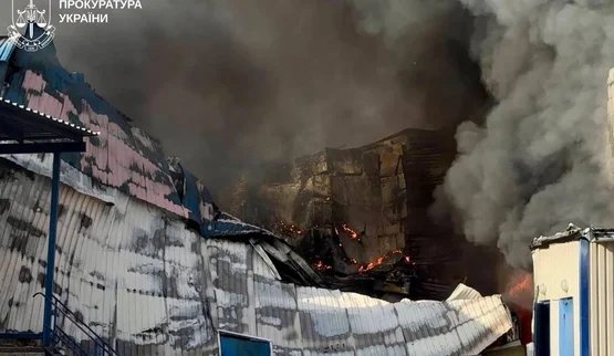 Одна людина загинула і чотири поранені внаслідок удару РФ по відділенню пошти в Харкові. ФОТО (оновлено)