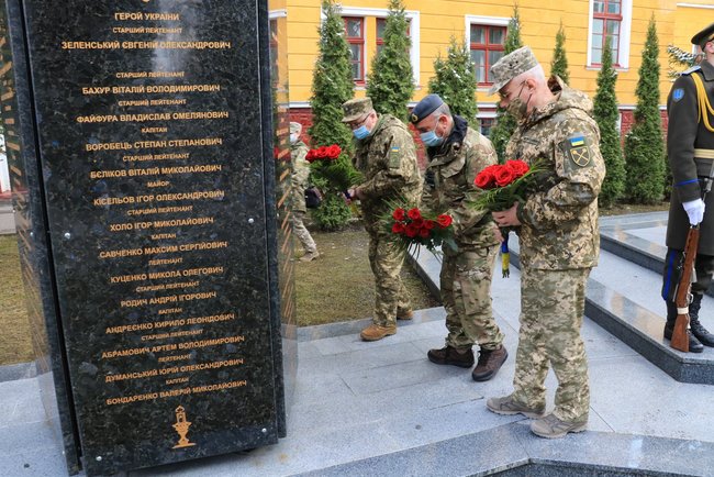 В Україні з візитом перебуває глава Військового комітету НАТО маршал авіації Піч, - Генштаб ЗСУ 04