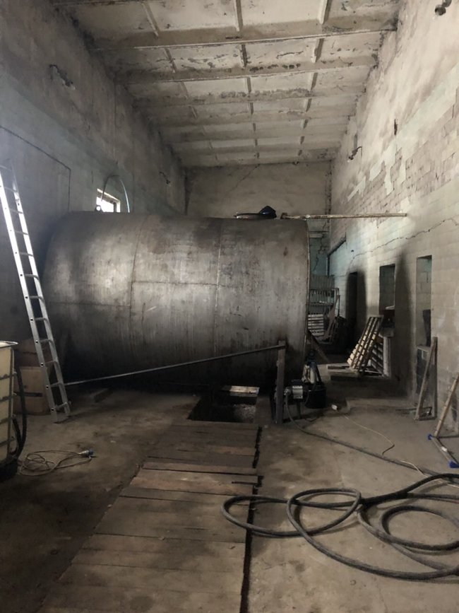 Податківці ліквідували нелегальну АЗС на Тернопільщині 02