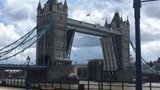 Знаменитый Тауэрский мост сломался в Лондоне. ФОТО