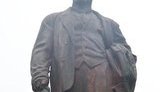 В Днепродзержинске облили краской памятники Ленина и Дзержинского. ФОТО