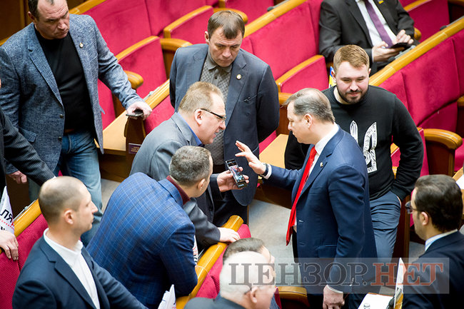 Розмова Шухевича і Шурми, Власенко в гостях у БПП і порожня сесійна зала, - робочий день у Раді 1 березня 06