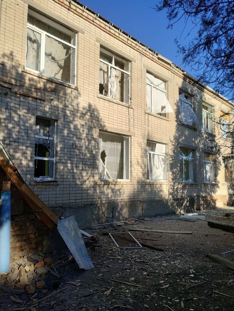 Противник обстрелял Белозерку, пострадали люди 01