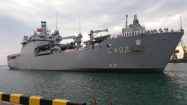 В одесский порт зашел турецкий десантный корабль Bayraktar 01