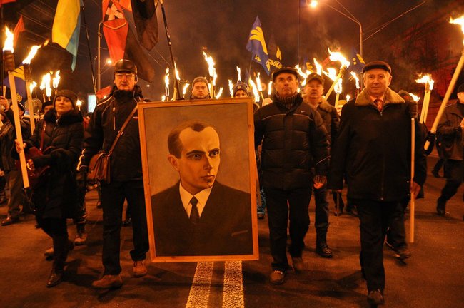 Факельное шествие в честь дня рождения Степана Бандеры прошло в Киеве 14