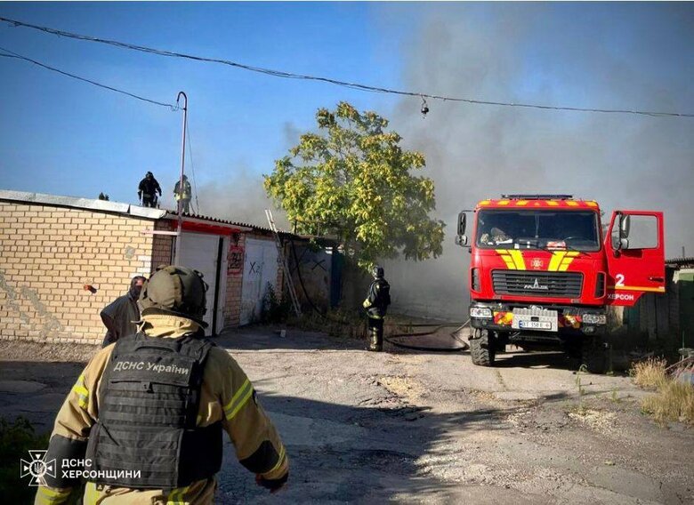 У Херсоні двоє рятувальників отримали поранення
